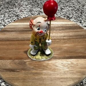 Vintage Lefton China Clown with balloon